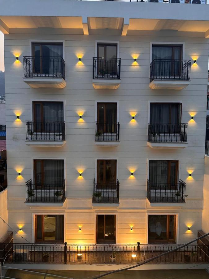 Highlands Hotel Rishīkesh Екстериор снимка