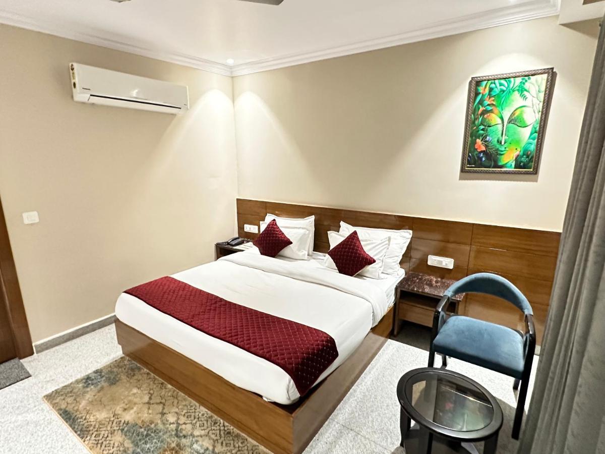 Highlands Hotel Rishīkesh Екстериор снимка